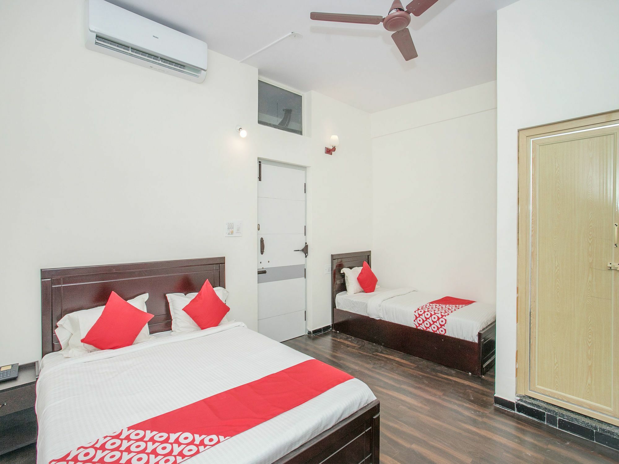 Oyo 14430 Sunshine Grand Hotel Bangalore Buitenkant foto