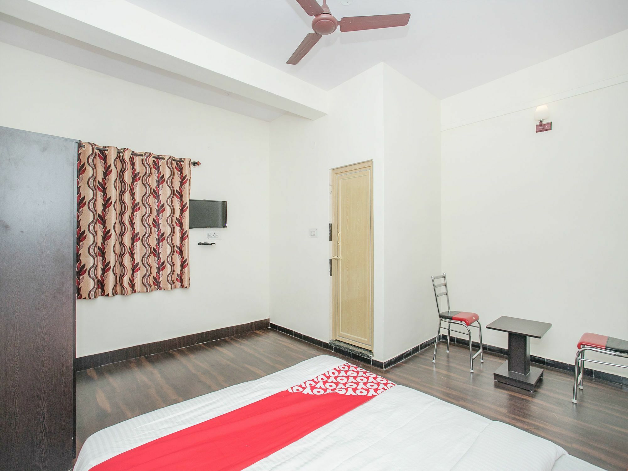 Oyo 14430 Sunshine Grand Hotel Bangalore Buitenkant foto