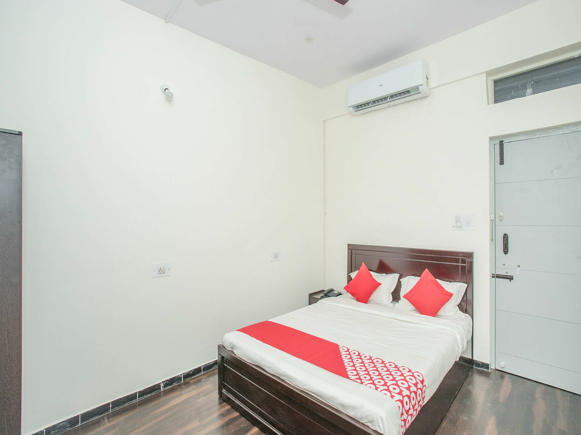 Oyo 14430 Sunshine Grand Hotel Bangalore Buitenkant foto