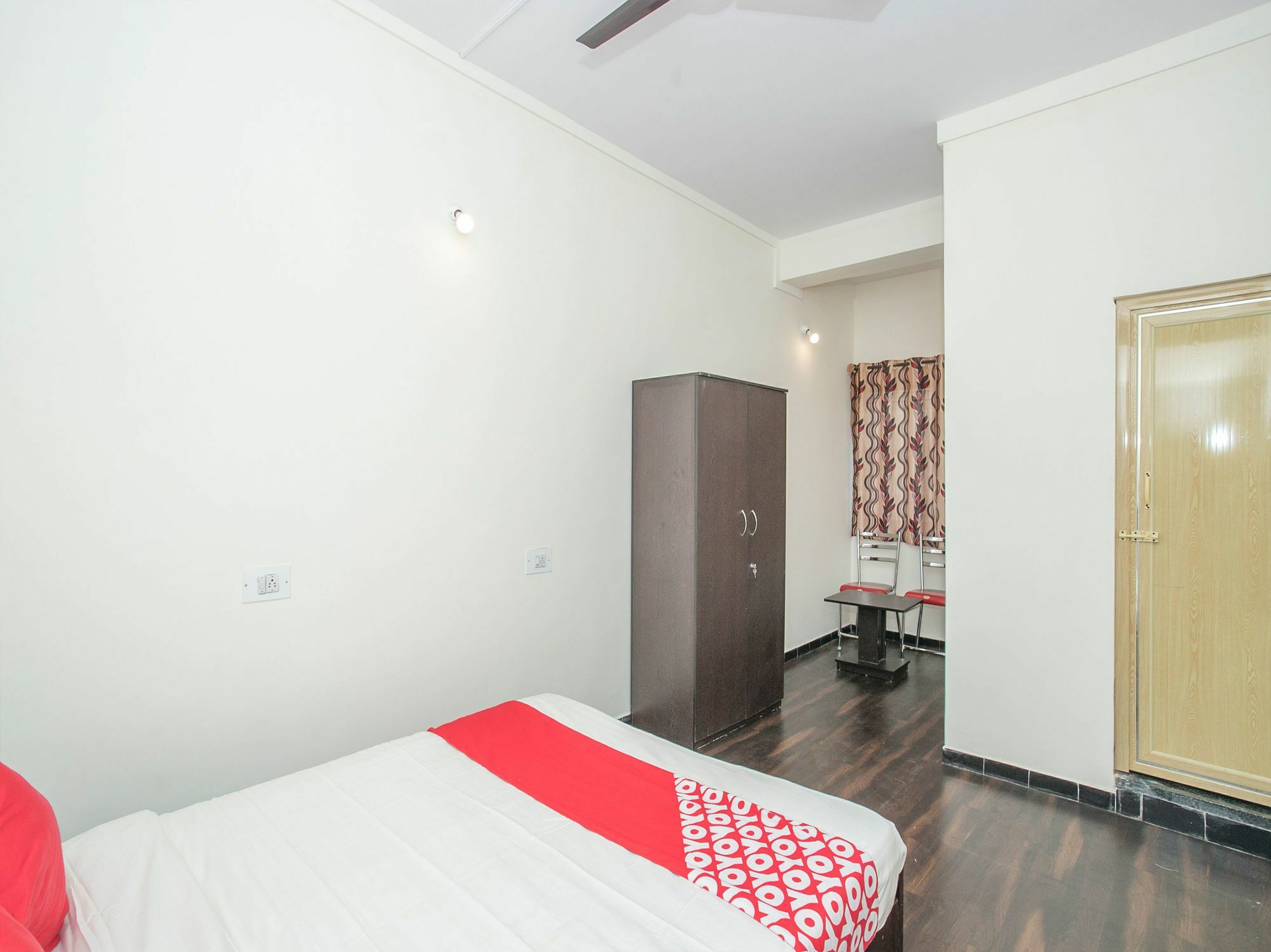 Oyo 14430 Sunshine Grand Hotel Bangalore Buitenkant foto