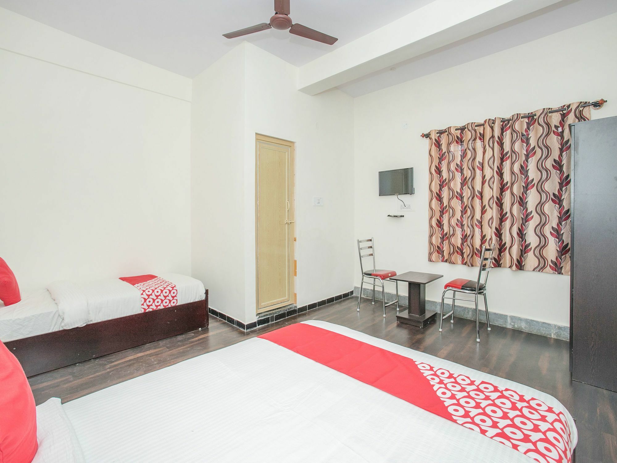 Oyo 14430 Sunshine Grand Hotel Bangalore Buitenkant foto
