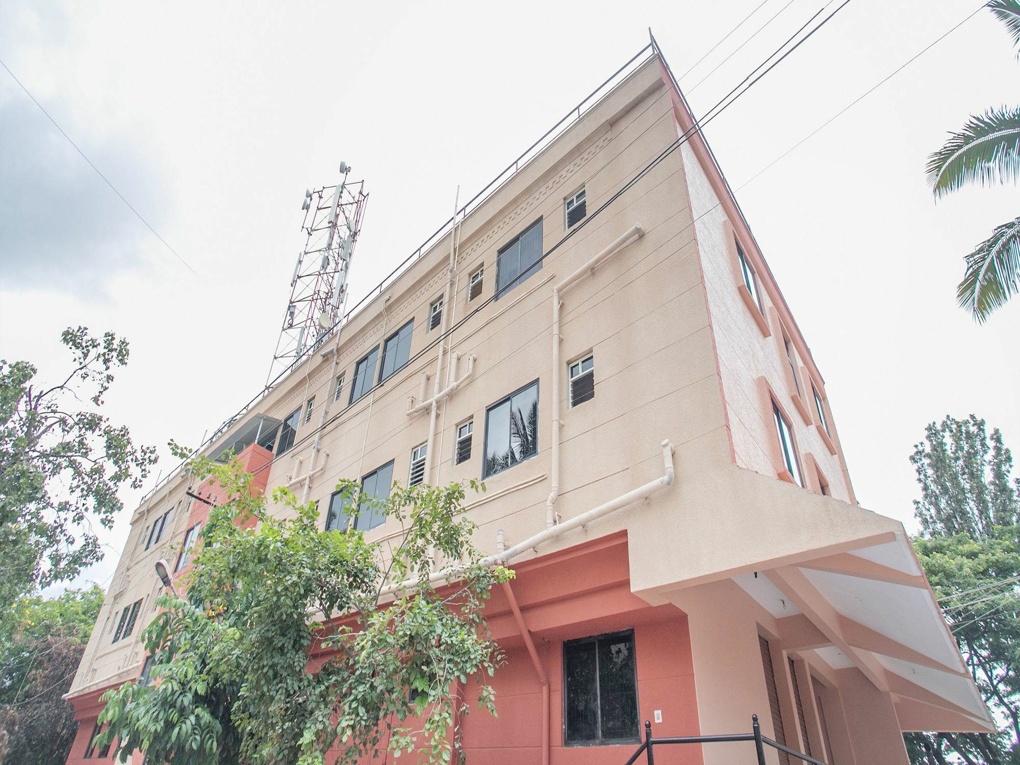 Oyo 14430 Sunshine Grand Hotel Bangalore Buitenkant foto